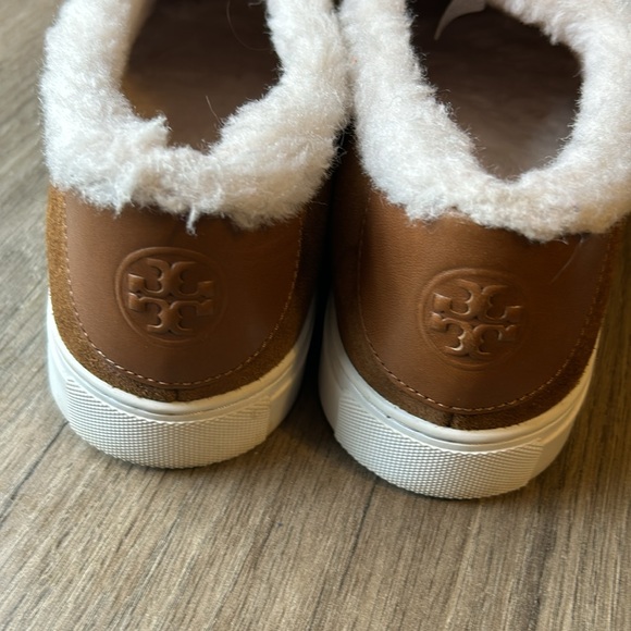 Tory Burch Sneakers Miller Shearling Sneaker - Picture 3 of 5